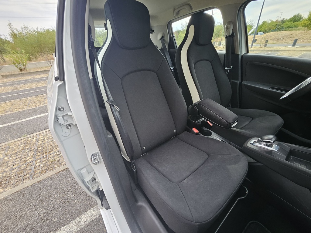RENAULT ZOE BUSINESS 52 